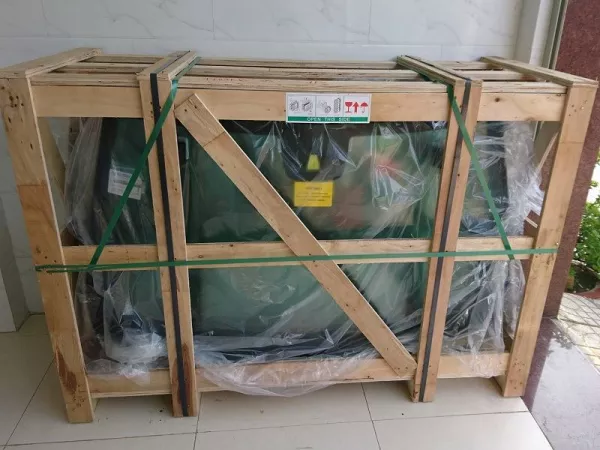 Kính Chắn Gió Xe Chevrolet Captiva